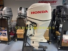 https://starlightoutboard.com